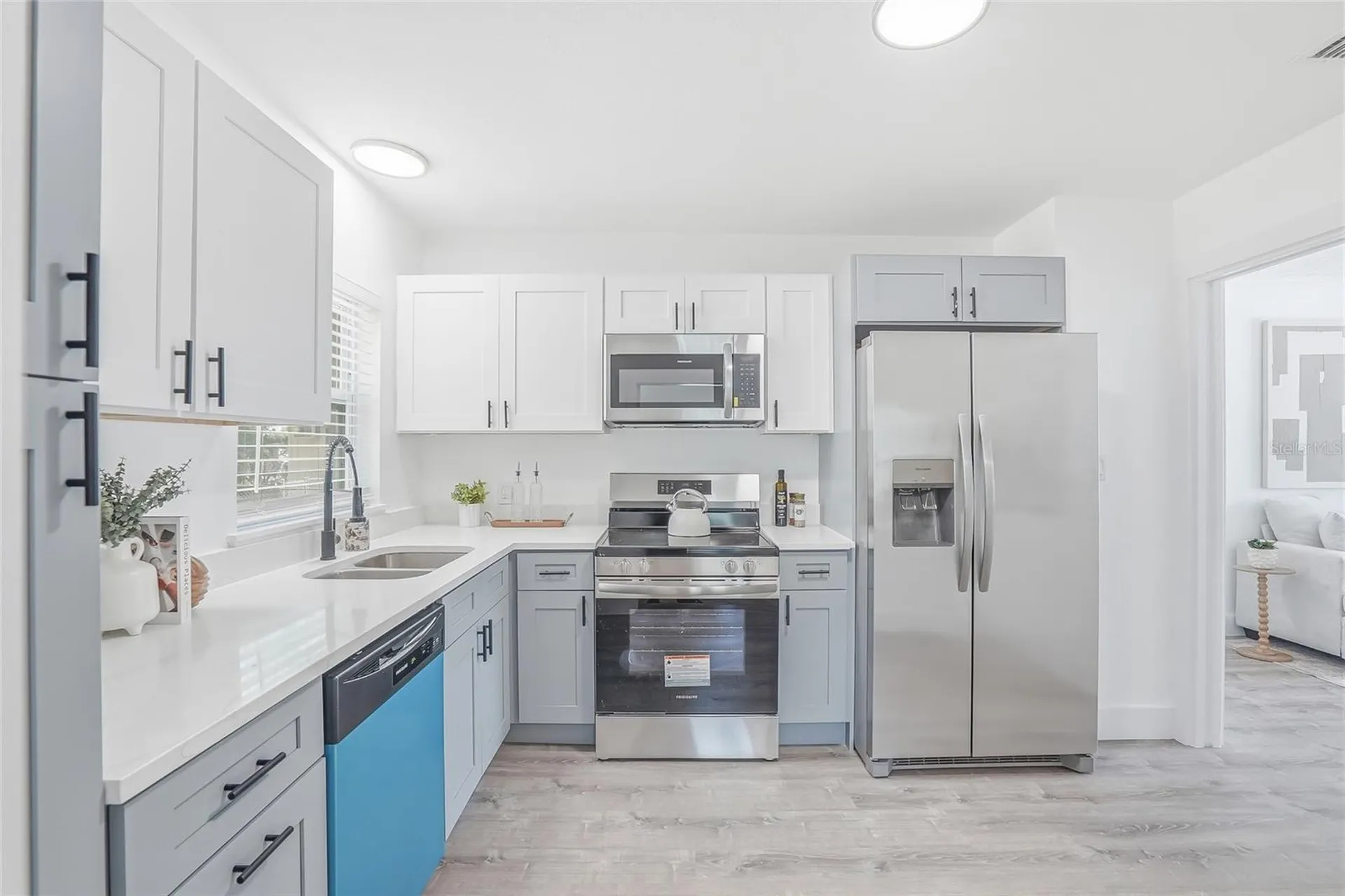 7125 5th Avenue N St Petersburg FL 33710
