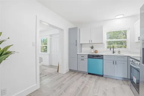 7125 5th Avenue N St Petersburg FL 33710