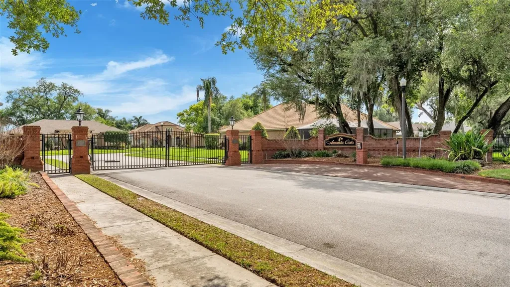 6883 Lacy Drive Lakeland FL 33813