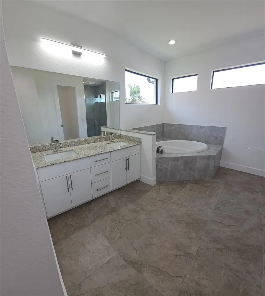 3413 NW 18th Street Cape Coral FL 33993