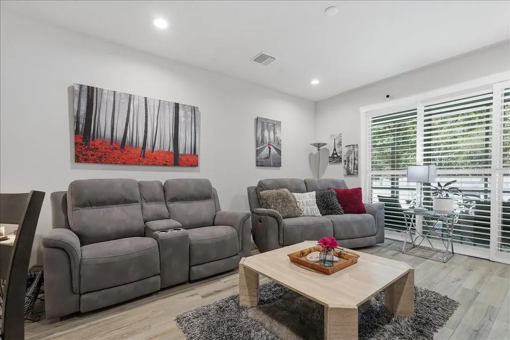1962 Lake Ridge Boulevard Clearwater FL 33763