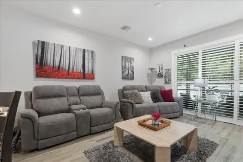 1962 Lake Ridge Boulevard Clearwater FL 33763