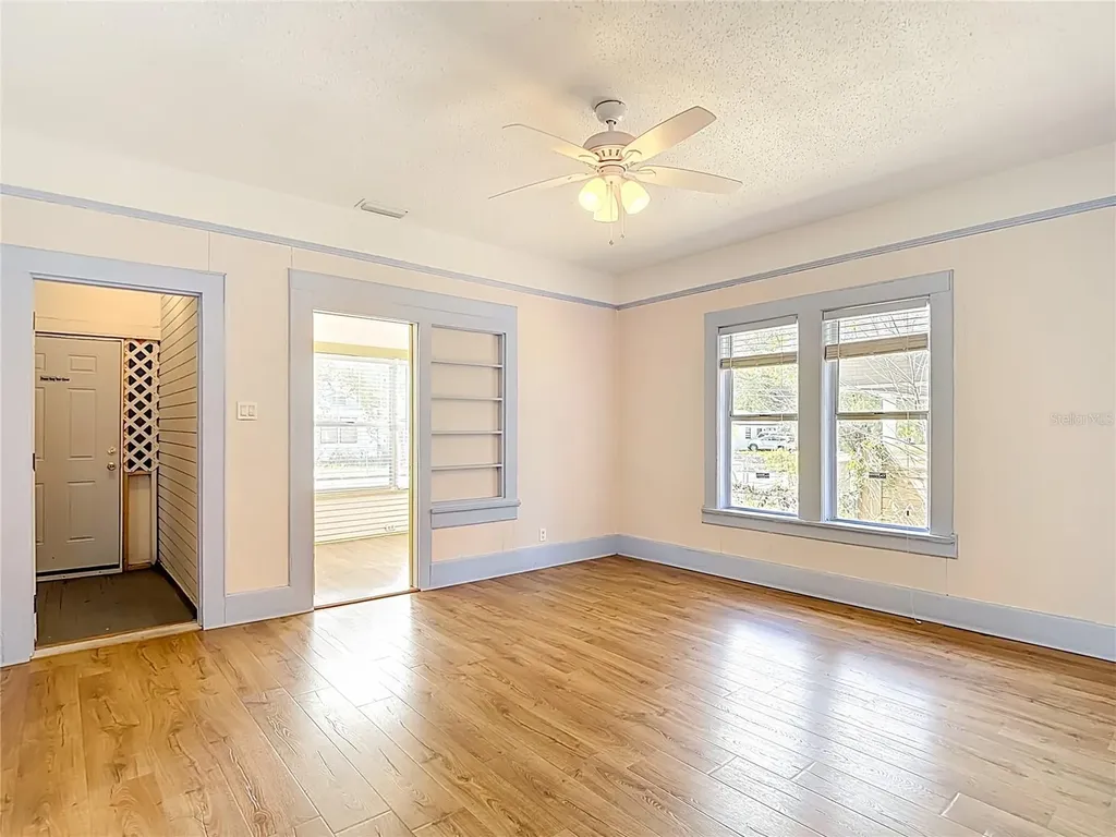 1004 E 22nd Avenue Tampa FL 33605