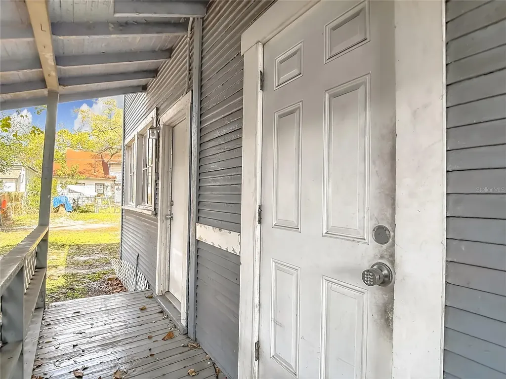 1004 E 22nd Avenue Tampa FL 33605