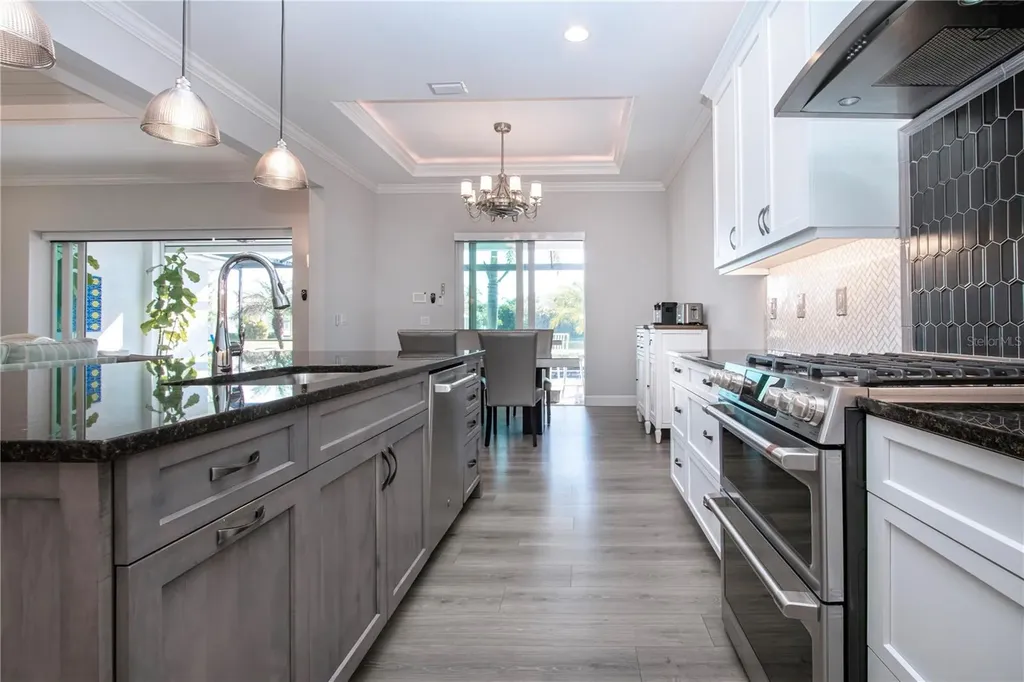 7732 Sandhill Lake Drive Sarasota FL 34241