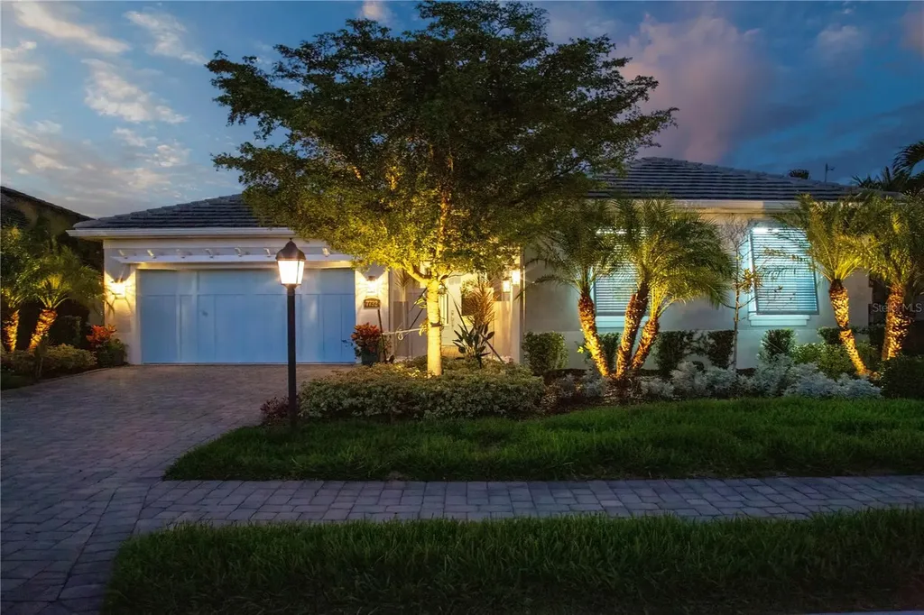 7732 Sandhill Lake Drive Sarasota FL 34241
