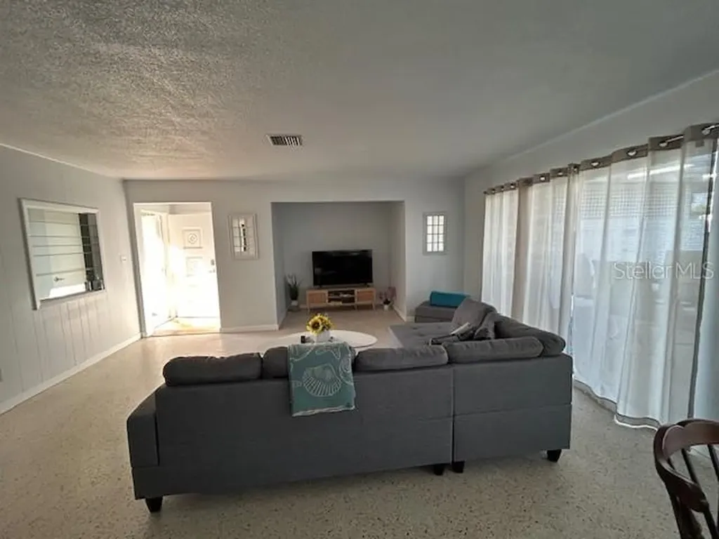6901 Gulf Winds Drive St Pete Beach FL 33706