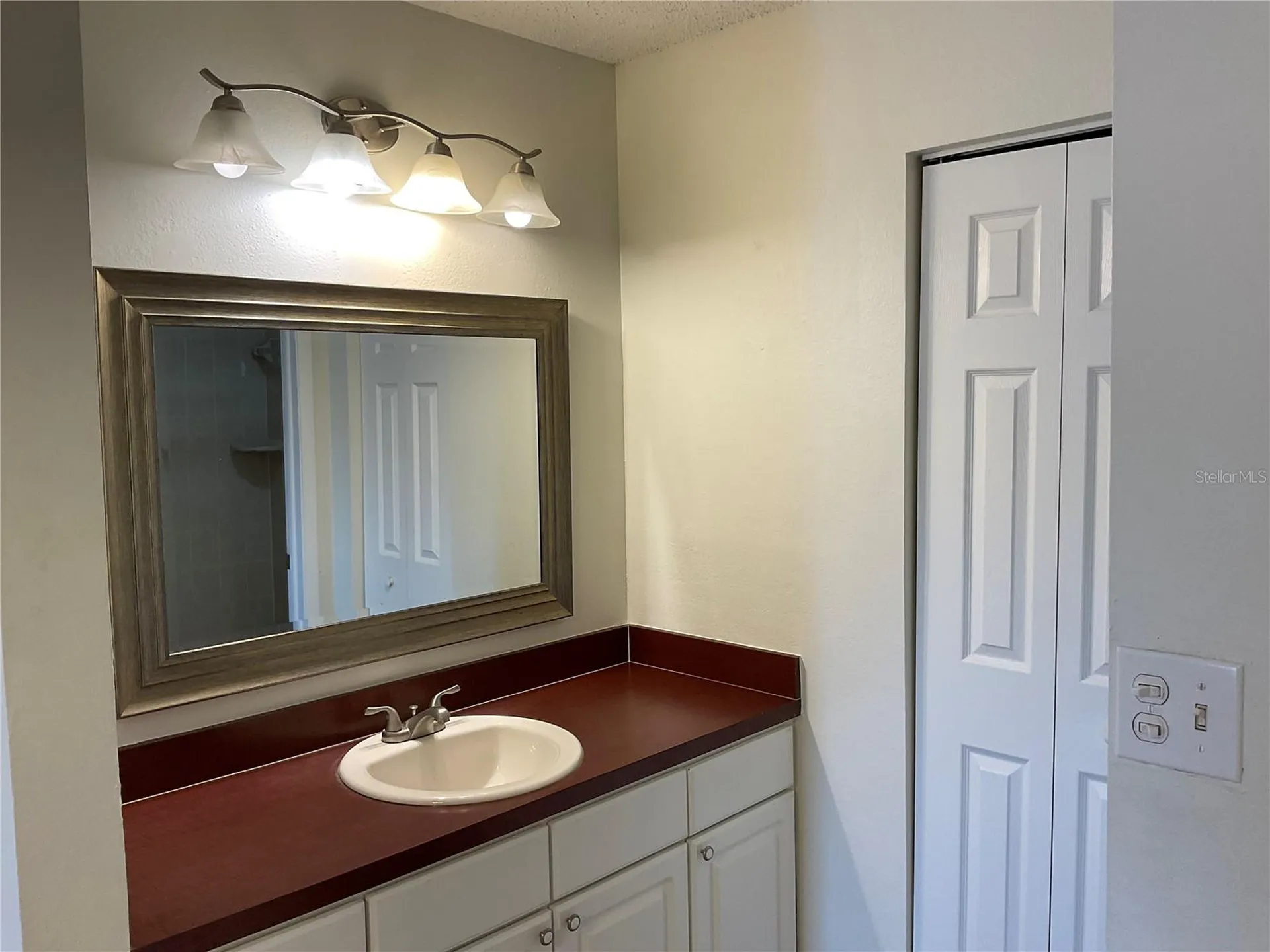 8701 Carroll Palm Place Tampa FL 33614