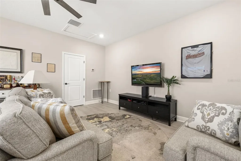 4542 Lions Gate Avenue Clermont FL 34711