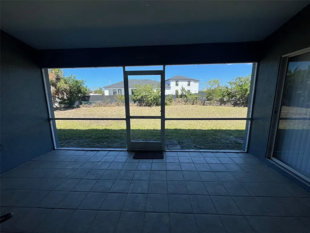 2653 NW 9th Street Cape Coral FL 33993