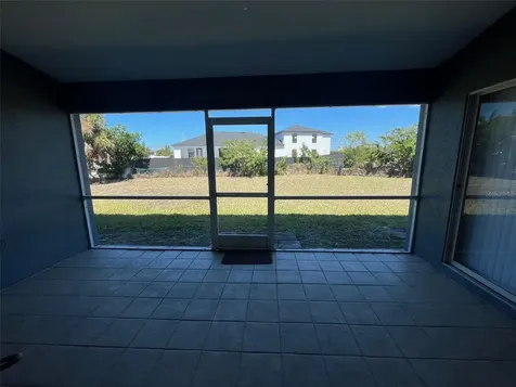 2653 NW 9th Street Cape Coral FL 33993