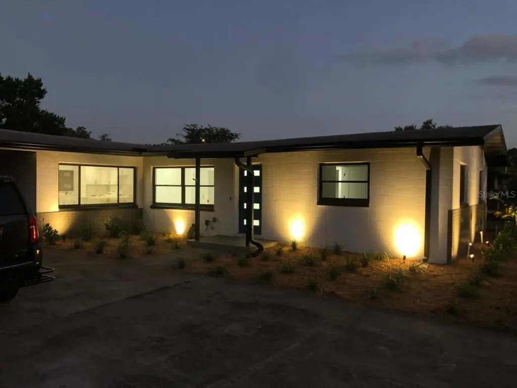 909 Marabon Avenue Orlando FL 32806