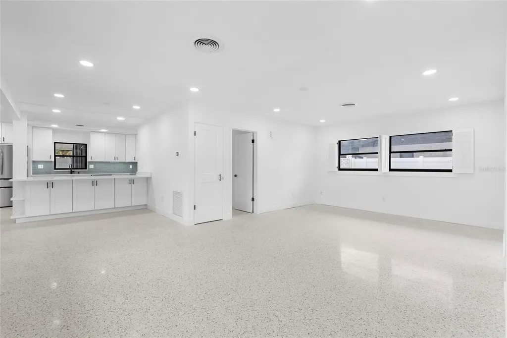 909 Marabon Avenue Orlando FL 32806
