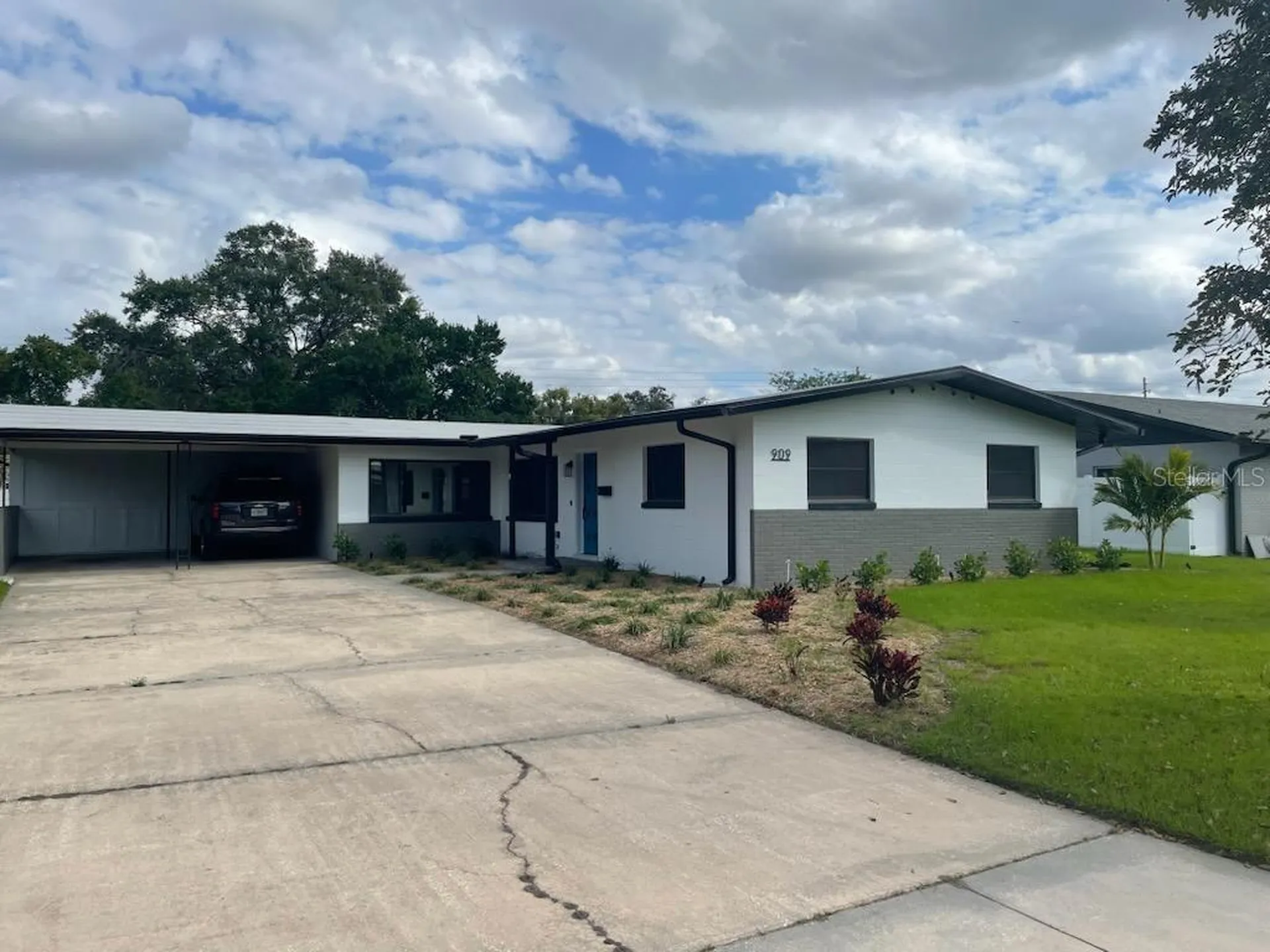 909 Marabon Avenue Orlando FL 32806