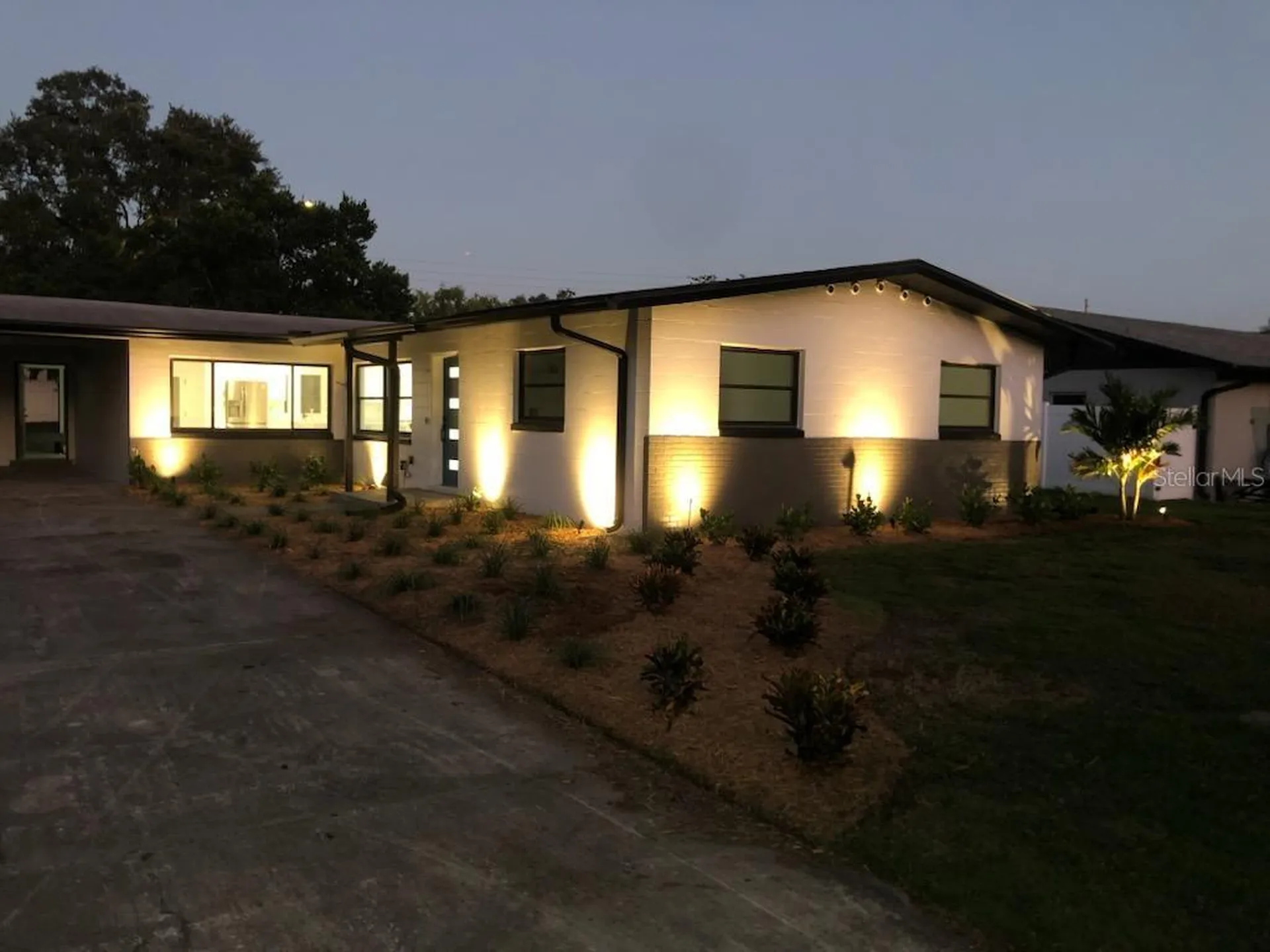 909 Marabon Avenue Orlando FL 32806