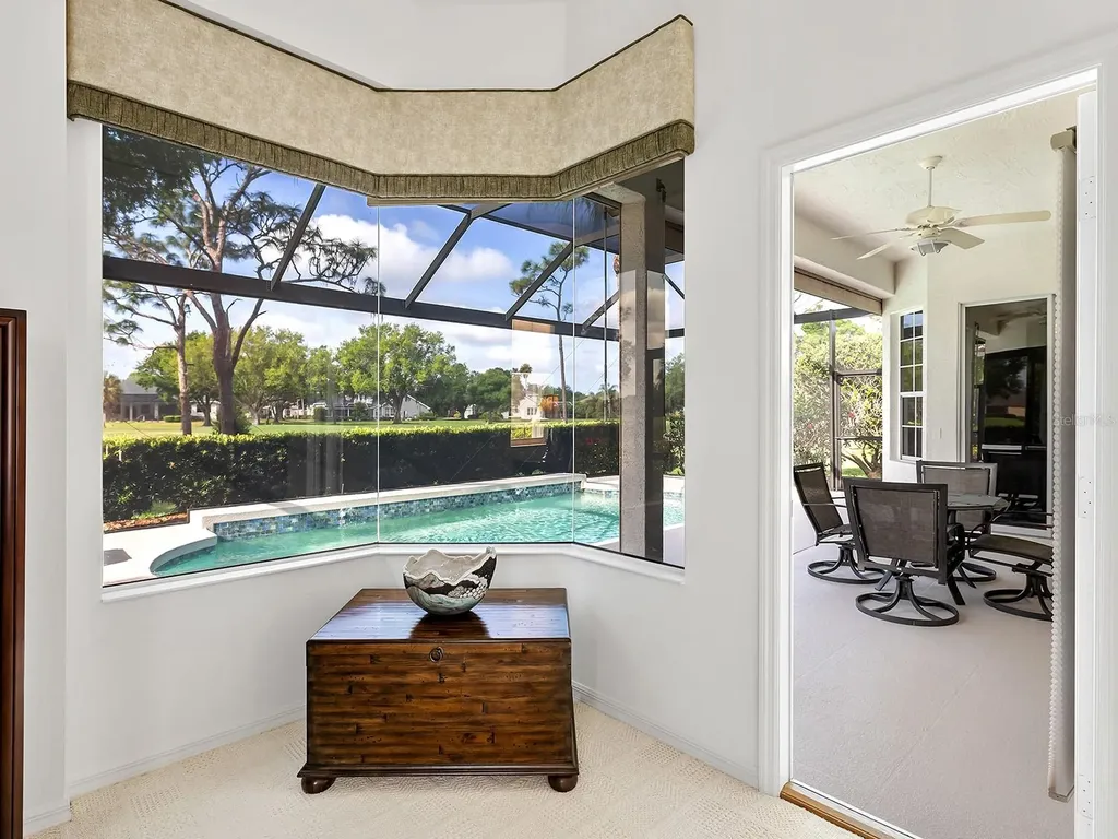 10106 Glenmore Avenue Bradenton FL 34202