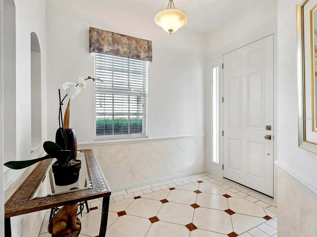 10106 Glenmore Avenue Bradenton FL 34202