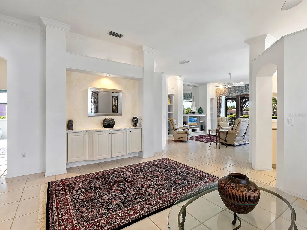 10106 Glenmore Avenue Bradenton FL 34202