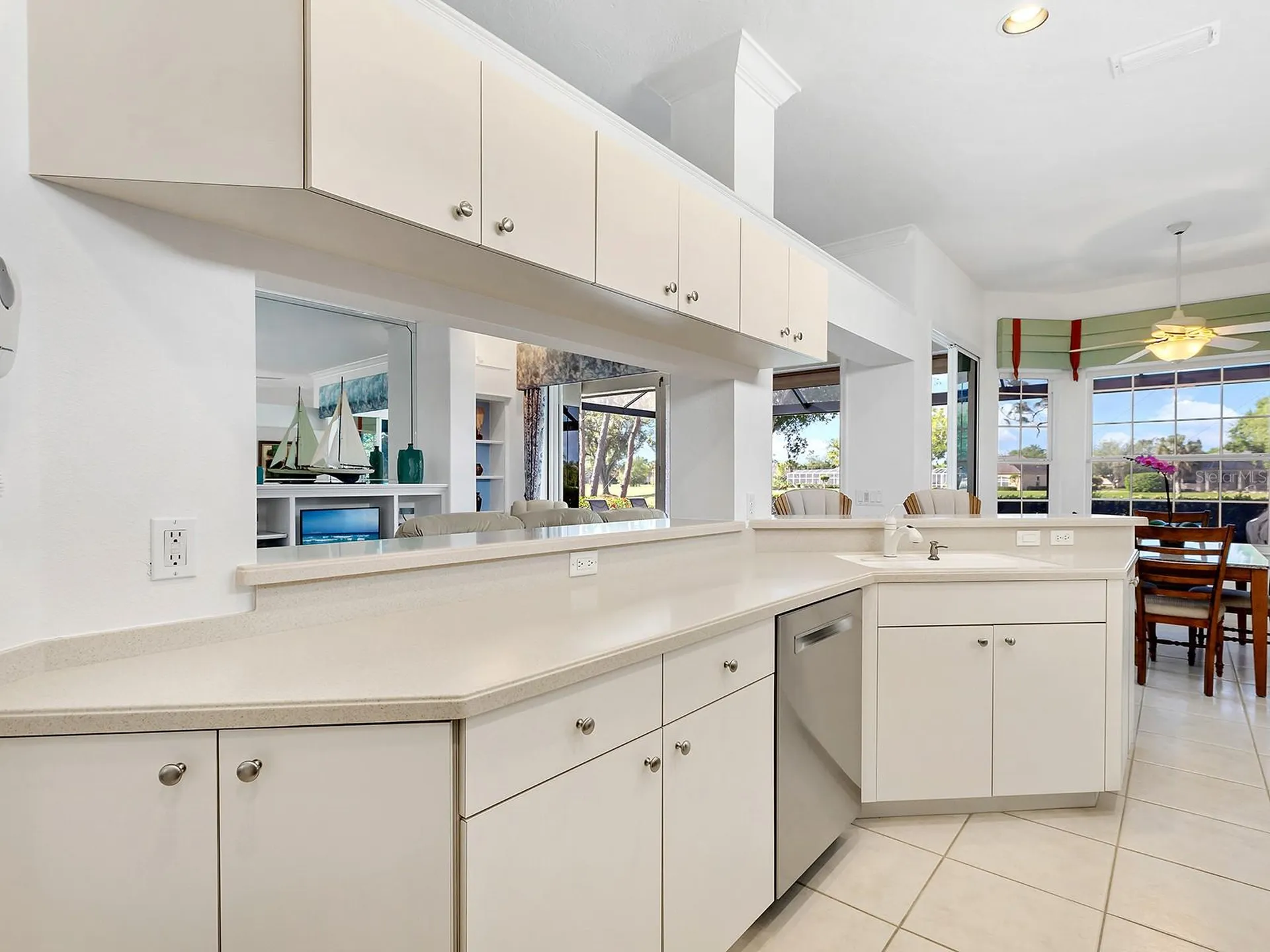 10106 Glenmore Avenue Bradenton FL 34202