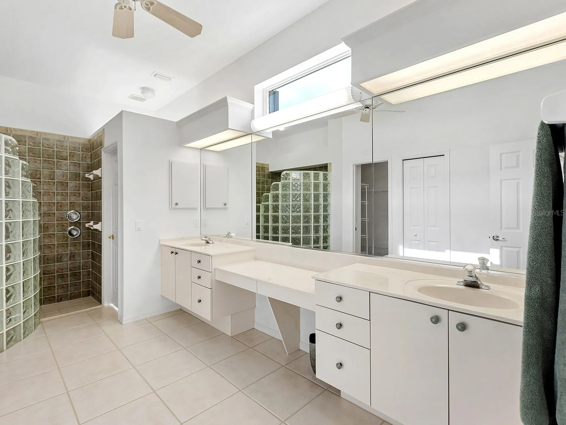 10106 Glenmore Avenue Bradenton FL 34202