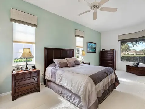10106 Glenmore Avenue Bradenton FL 34202