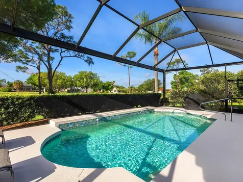 10106 Glenmore Avenue Bradenton FL 34202