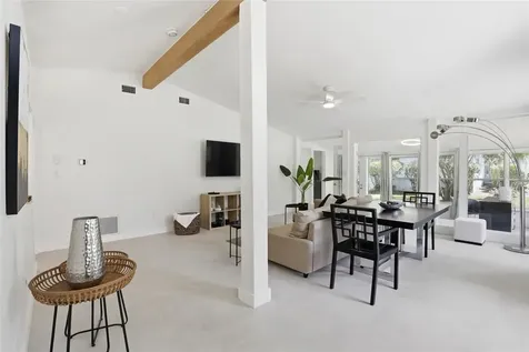 831 NW 20th Terrace Gainesville FL 32603