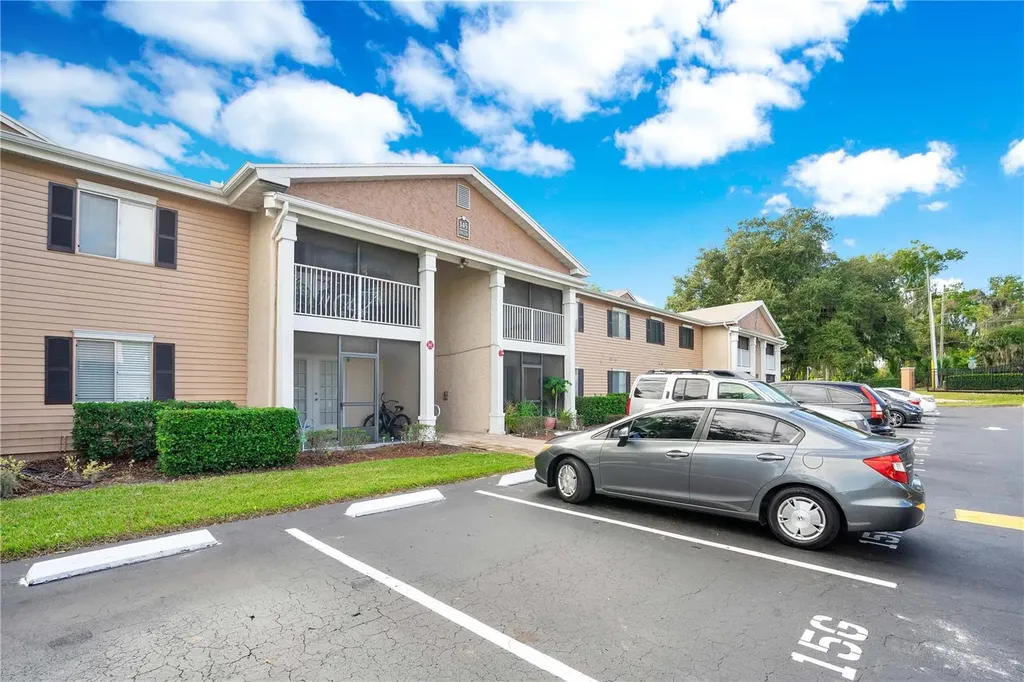145 N Pearl Lake Causeway Altamonte Springs FL 32714