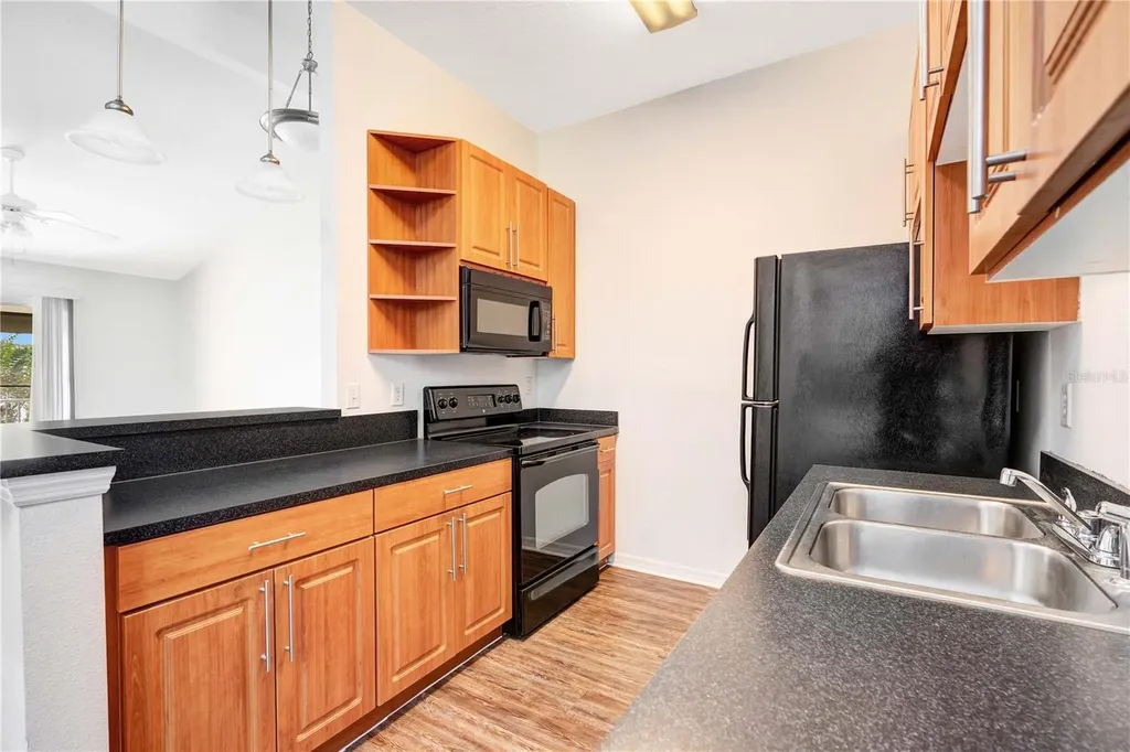 145 N Pearl Lake Causeway Altamonte Springs FL 32714