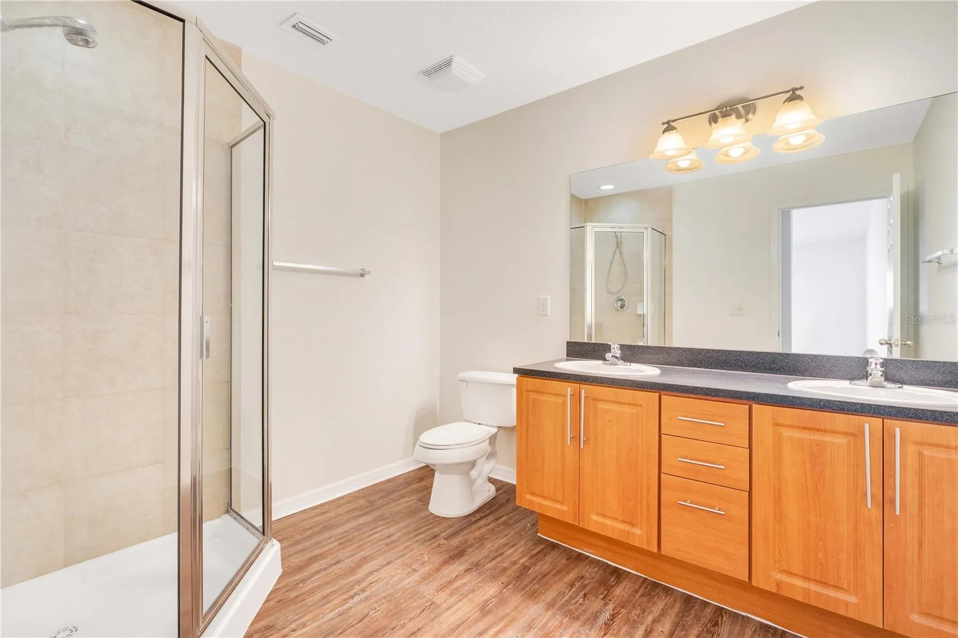 145 N Pearl Lake Causeway Altamonte Springs FL 32714