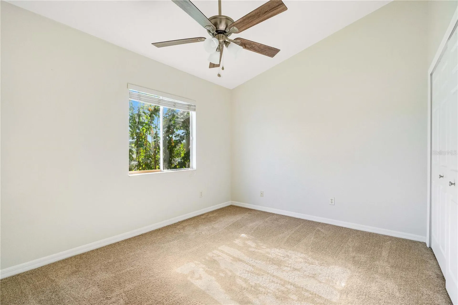 145 N Pearl Lake Causeway Altamonte Springs FL 32714