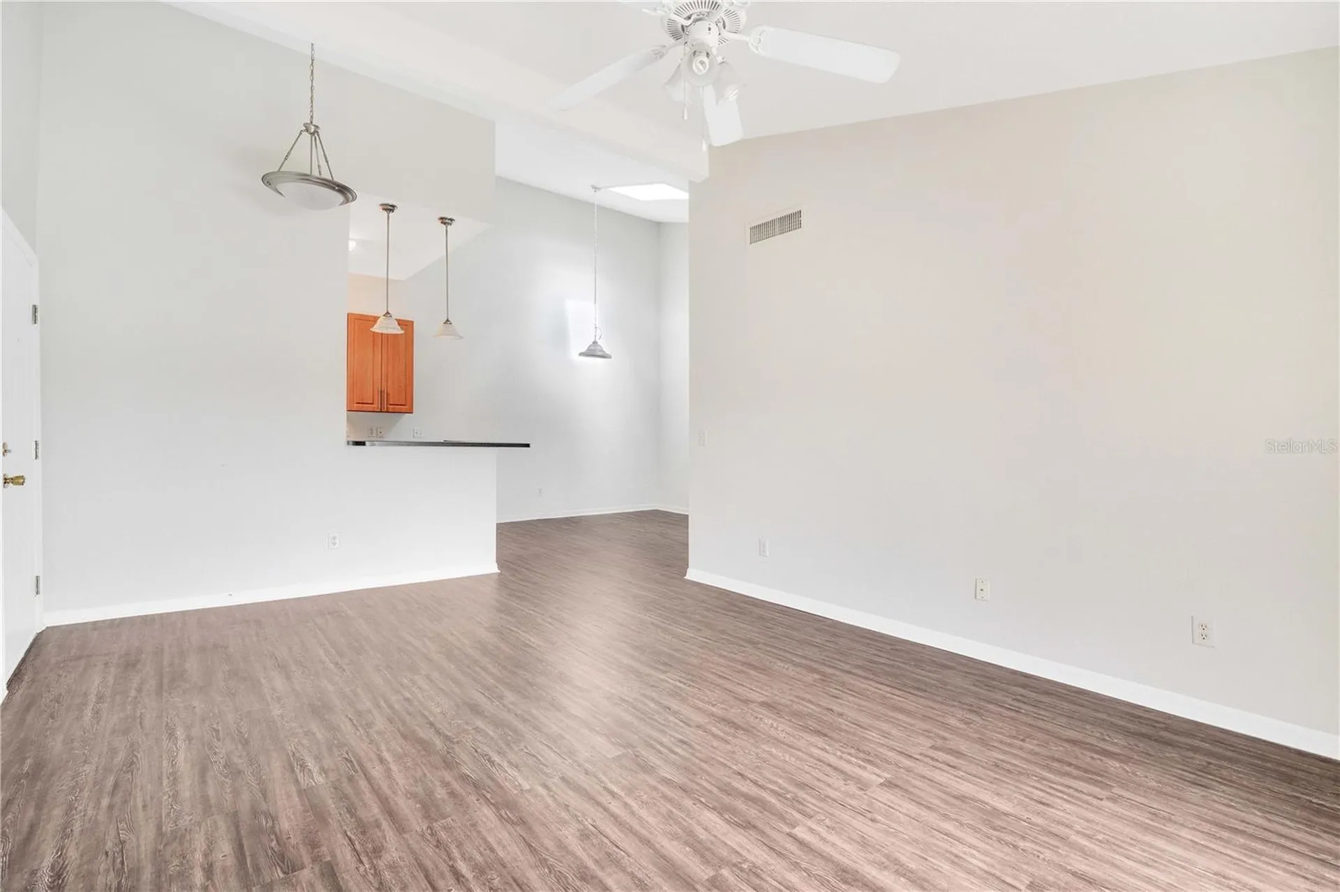145 N Pearl Lake Causeway Altamonte Springs FL 32714