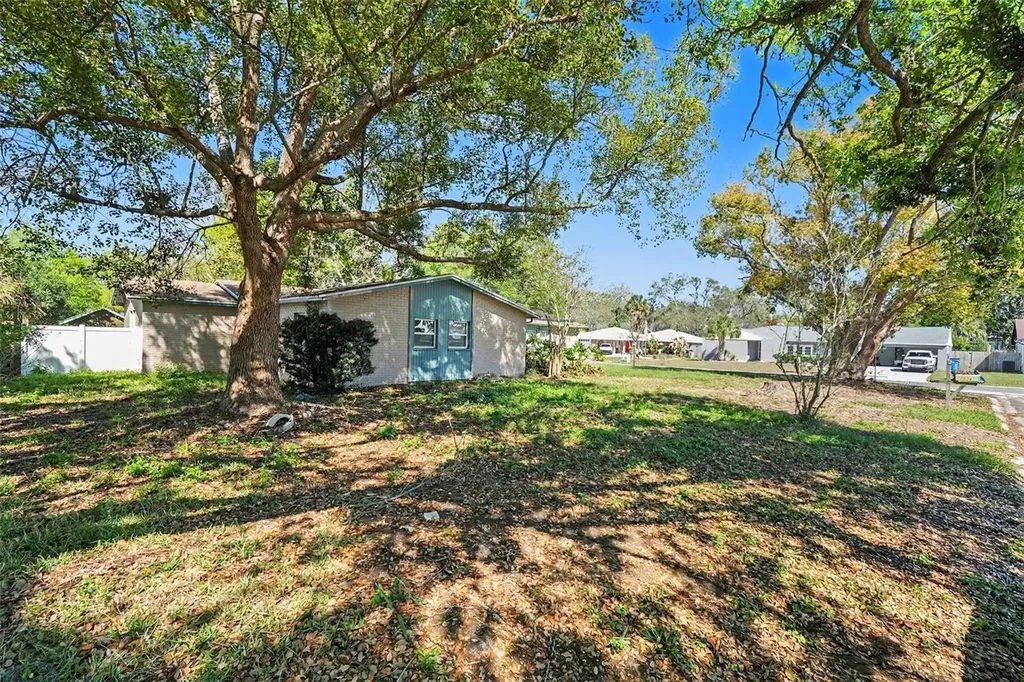 2835 Bellwood Drive Brandon FL 33511