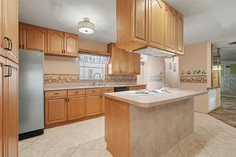 2835 Bellwood Drive Brandon FL 33511