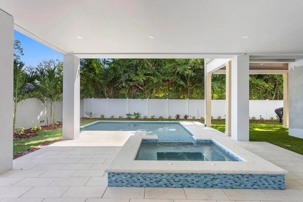 2312 S Occident Street Tampa FL 33629