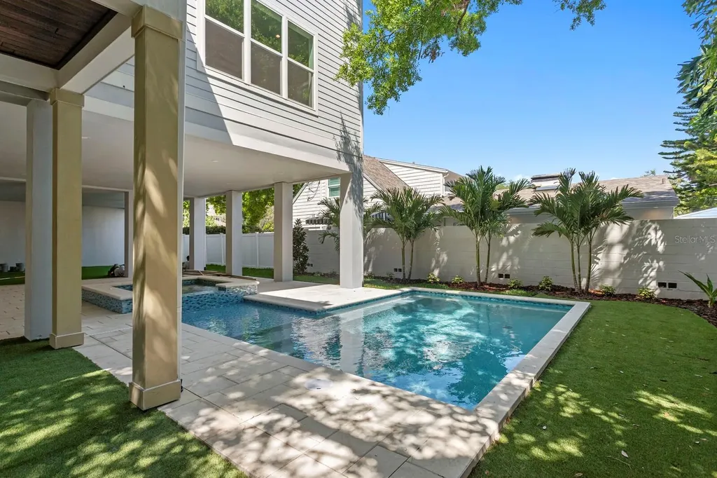 2312 S Occident Street Tampa FL 33629