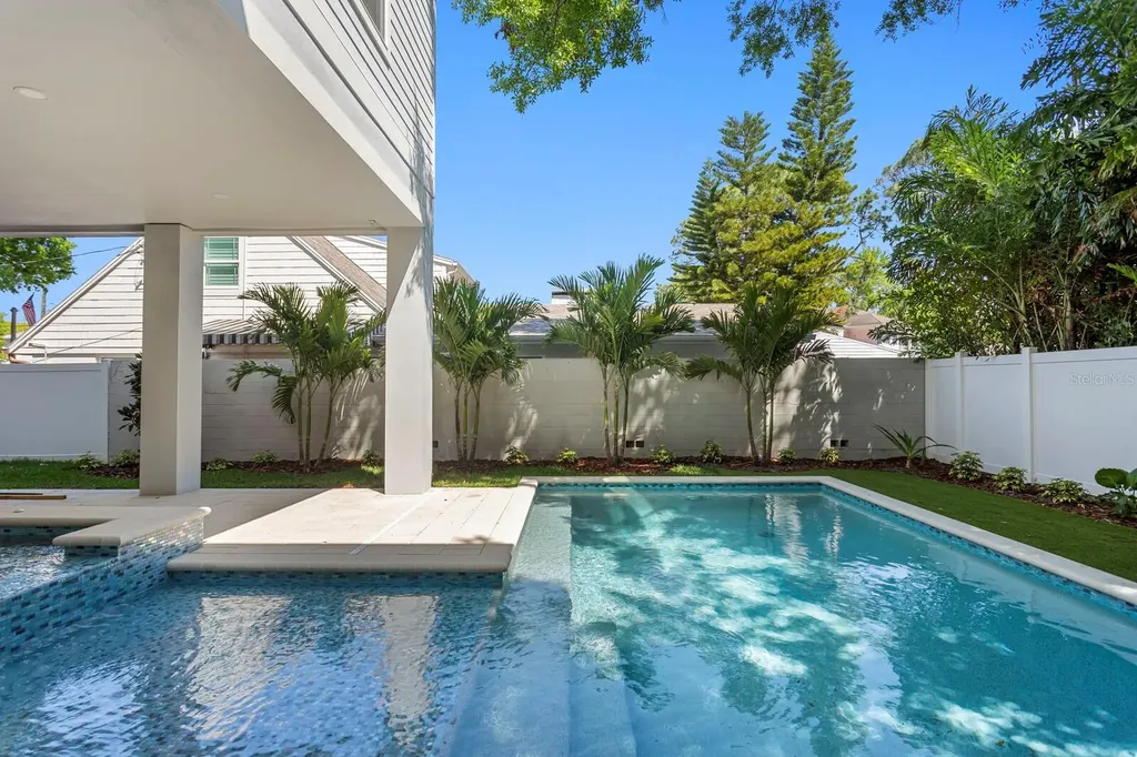 2312 S Occident Street Tampa FL 33629