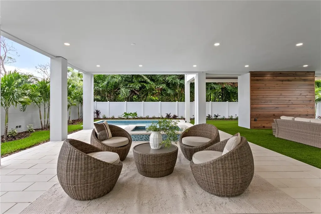 2312 S Occident Street Tampa FL 33629