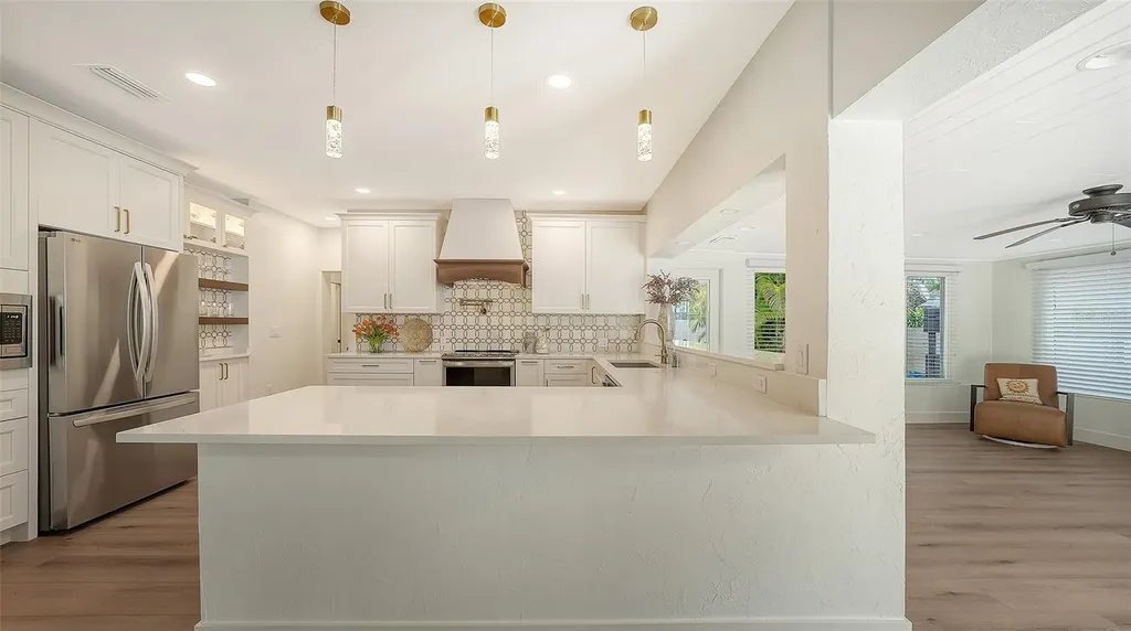 375 N Washington Drive Sarasota FL 34236