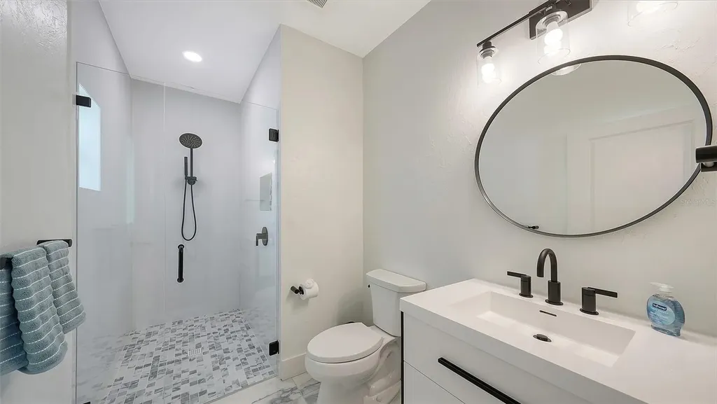 375 N Washington Drive Sarasota FL 34236