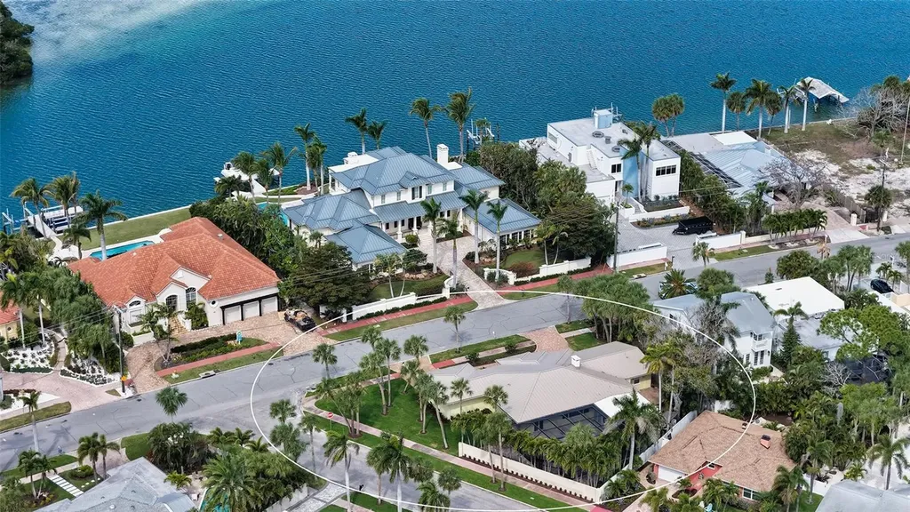 375 N Washington Drive Sarasota FL 34236