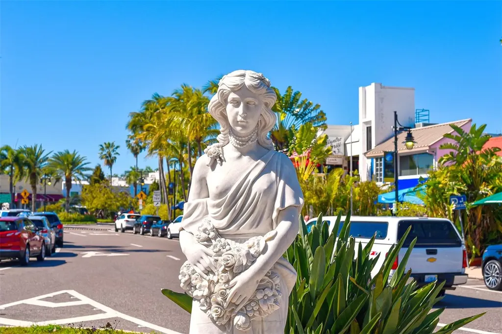 375 N Washington Drive Sarasota FL 34236