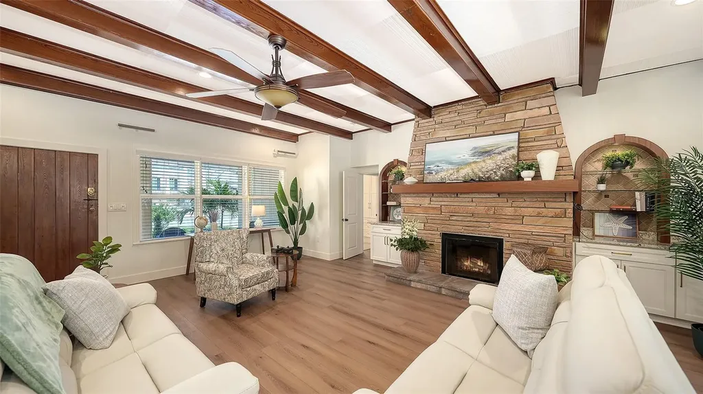 375 N Washington Drive Sarasota FL 34236