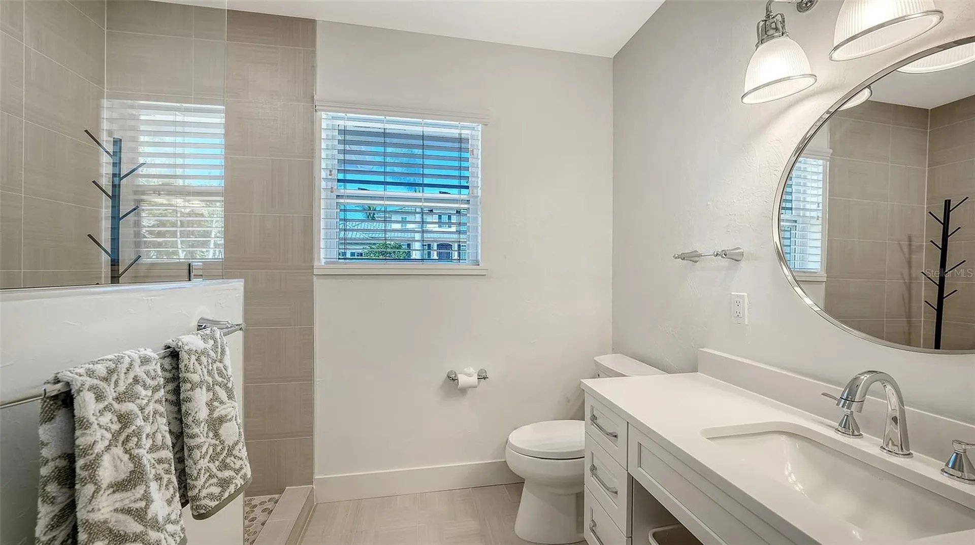 375 N Washington Drive Sarasota FL 34236