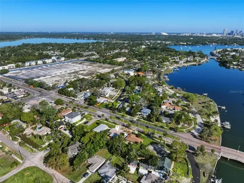 220 45th Avenue S St Petersburg FL 33705