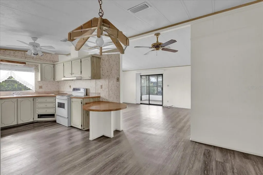 415 S Timber Trail Wildwood FL 34785
