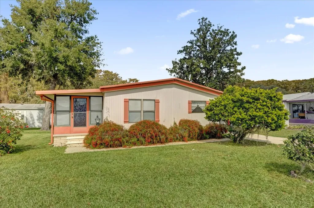 415 S Timber Trail Wildwood FL 34785