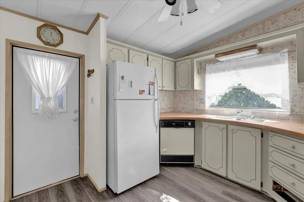 415 S Timber Trail Wildwood FL 34785
