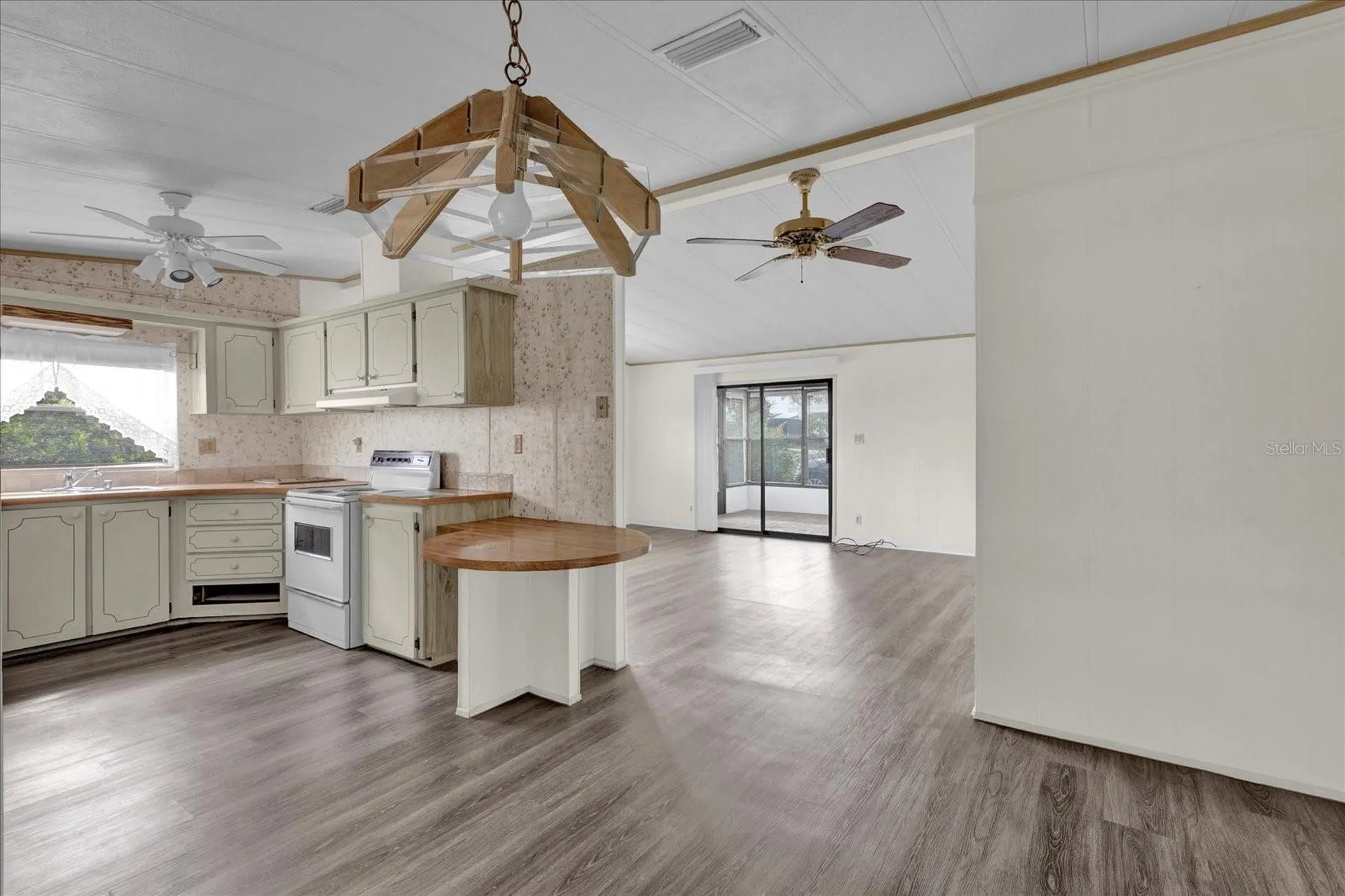 415 S Timber Trail Wildwood FL 34785