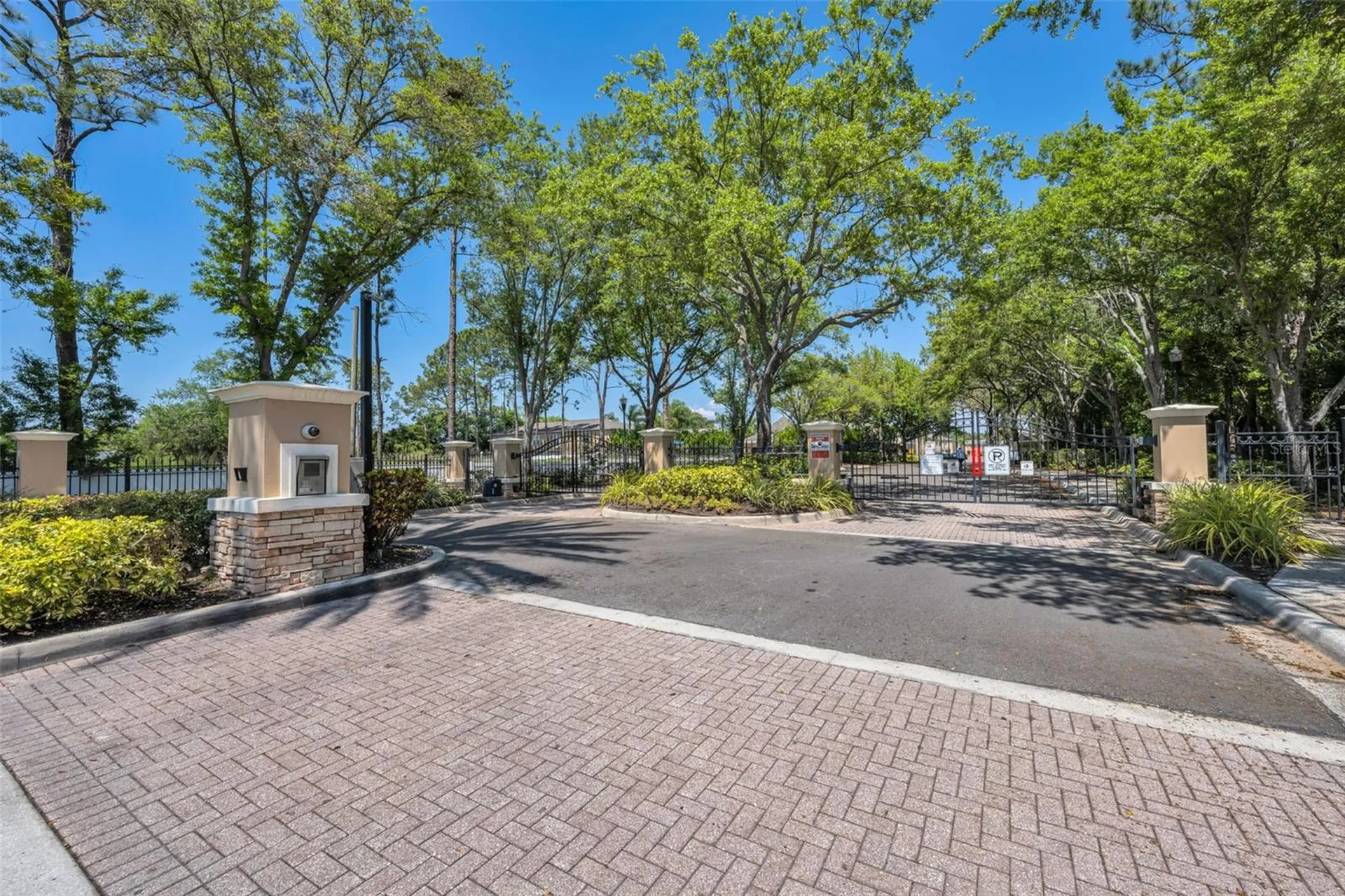 8015 Savannah Sunset Lane Tampa FL 33615